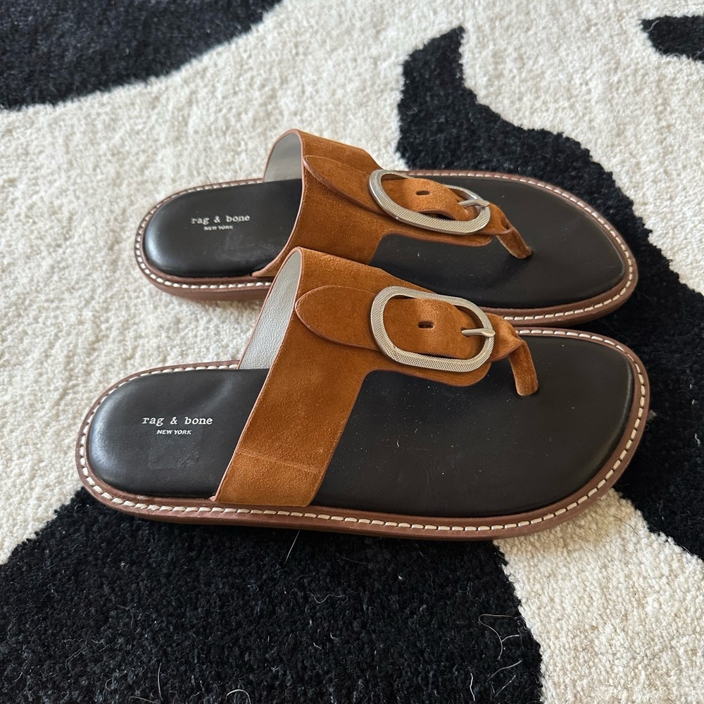 Size 37 (size 7-7.5) Rag and Bone New York tan leather / suede thong flip flops